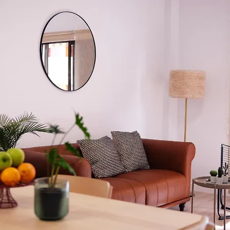 Lägenhet Elegant With Private Workspace